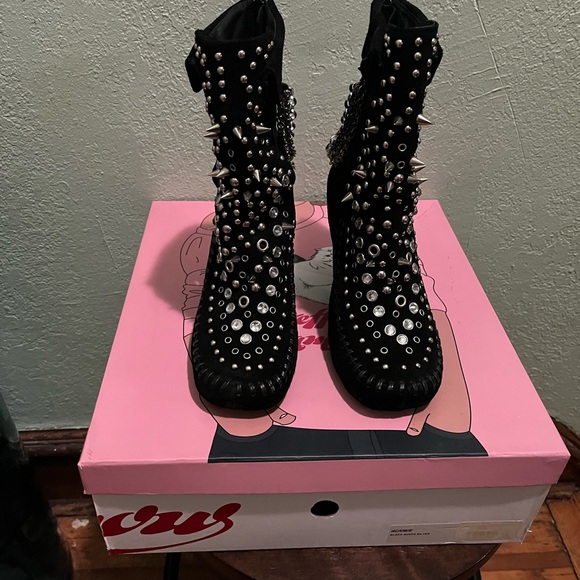 Jeffrey Campbell Neomie Black Suede Studded Bootie  SUPER CUTE! - Picture 9 of 15